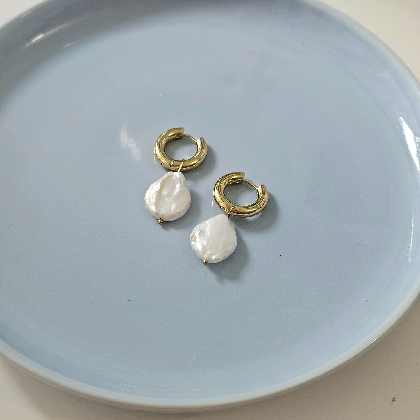 Luz pearl earrings