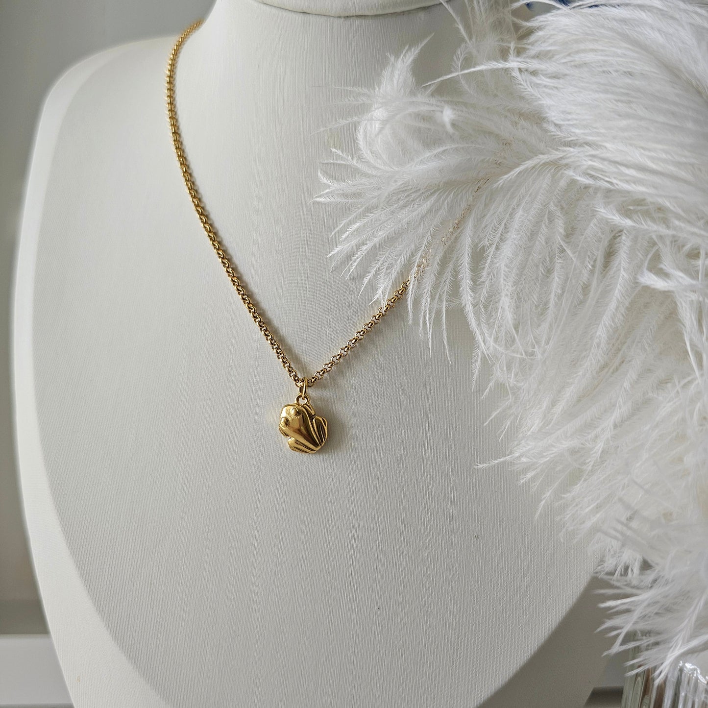 Coqui necklace