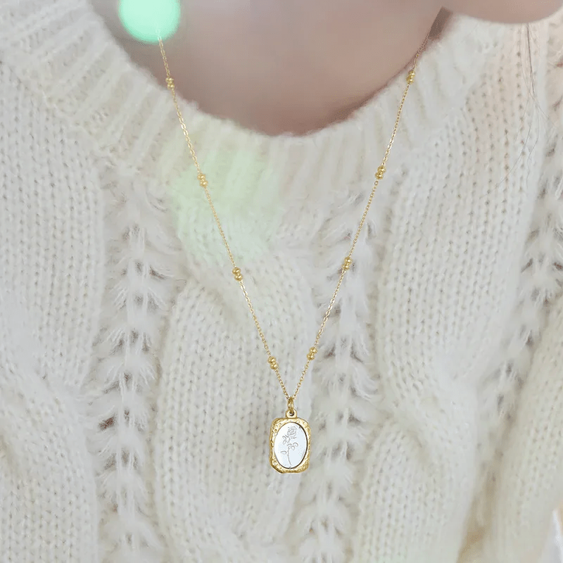 Victoria necklace