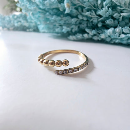 Shine and dots ring