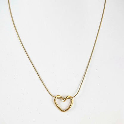 Simple heart golden necklace