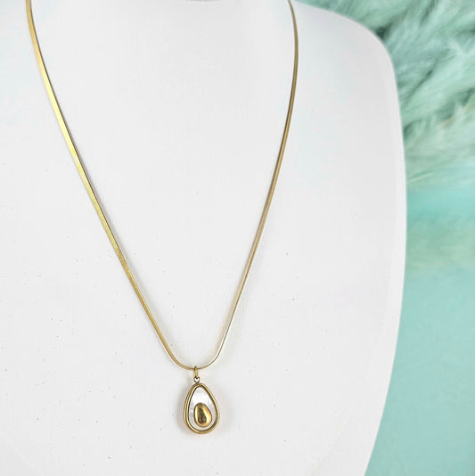 Aguacatito necklace