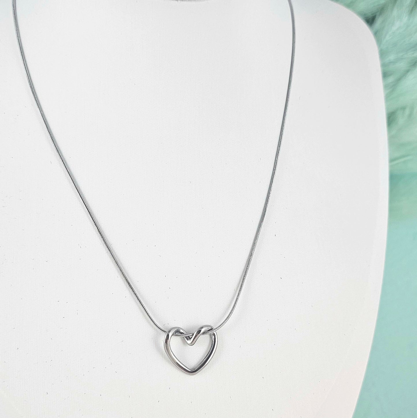 Simple heart silver necklace