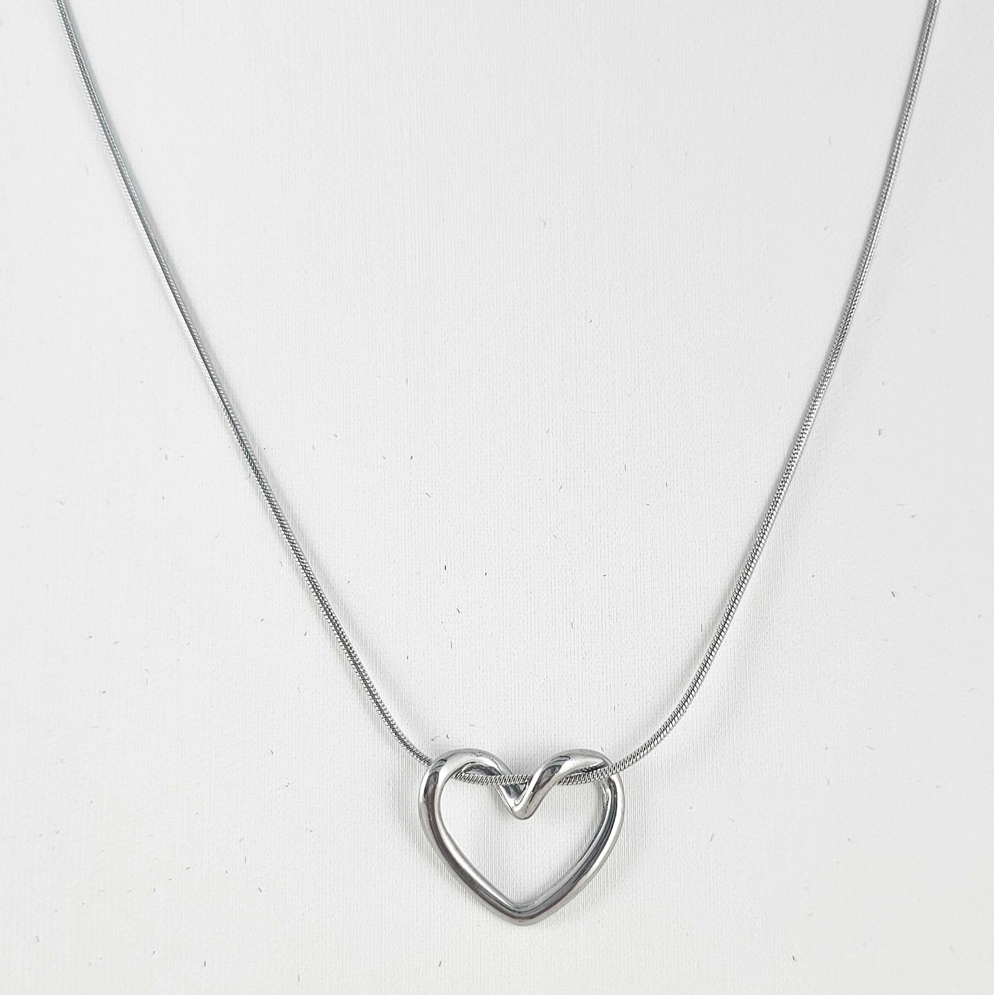 Simple heart silver necklace