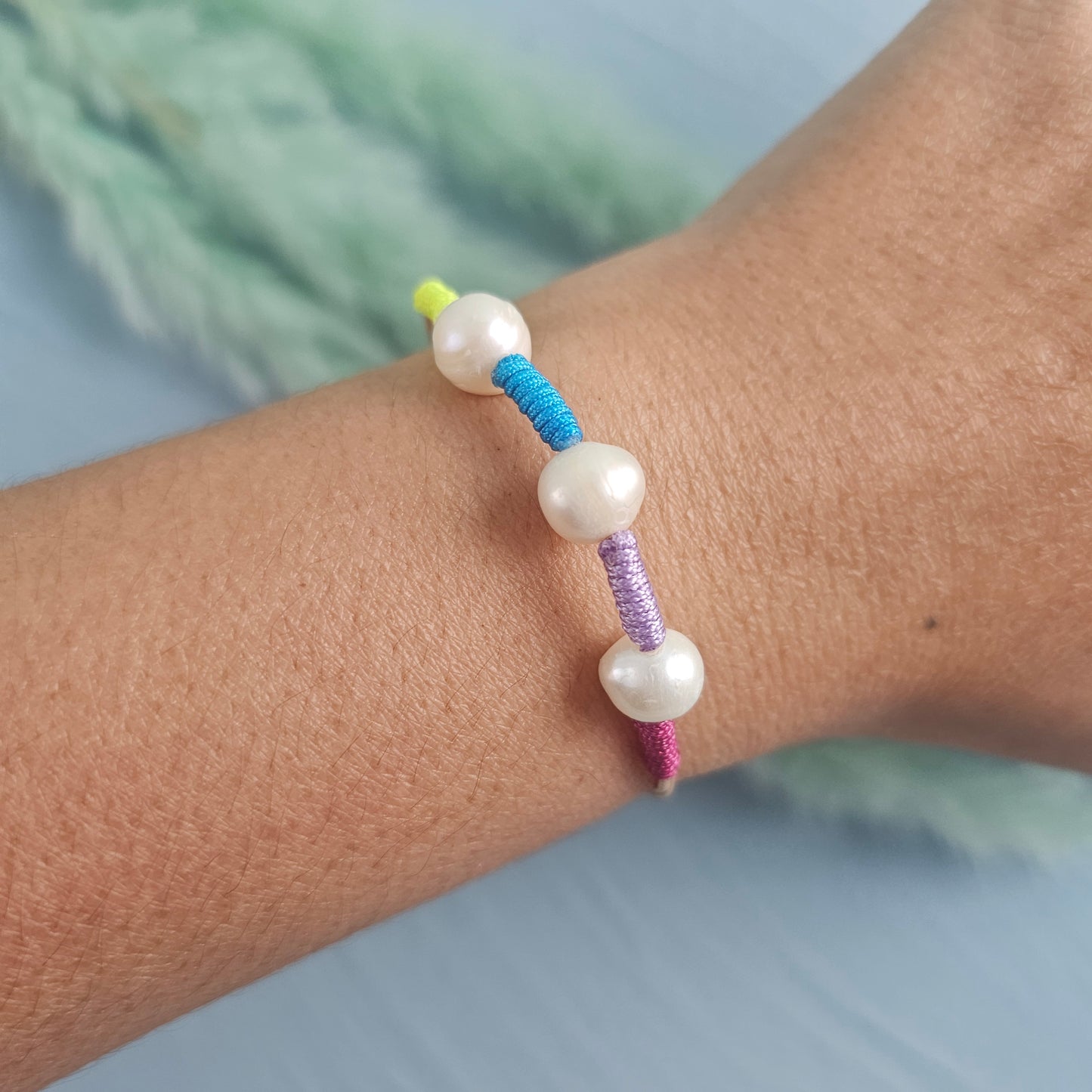 Colorful pearl bracelet