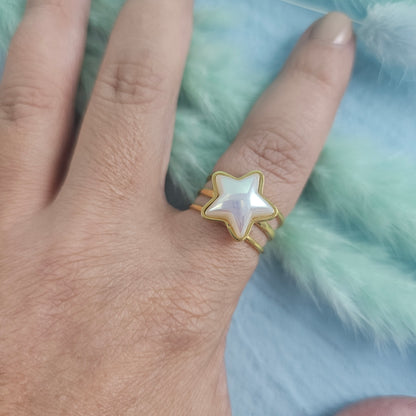 White star ring