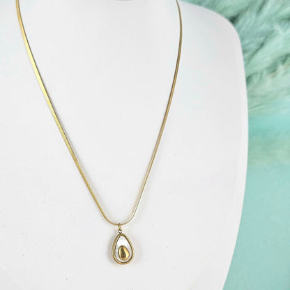 Aguacatito necklace