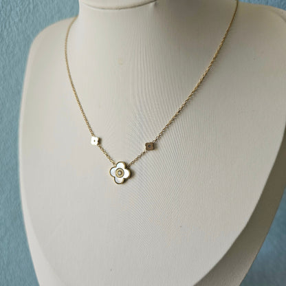Clover shine necklace
