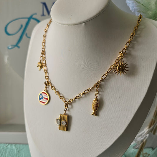Isla del Encanto necklace