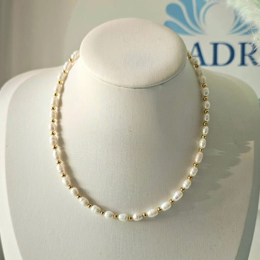 Joan pearl necklace