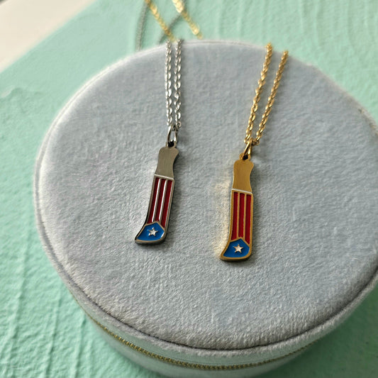 Machete en mano necklace
