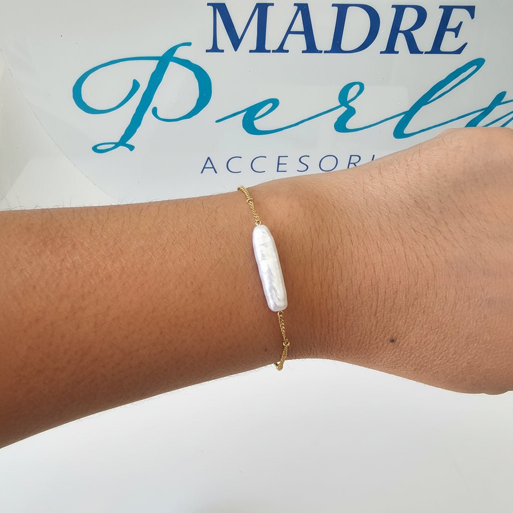 Paola pearl bracelet