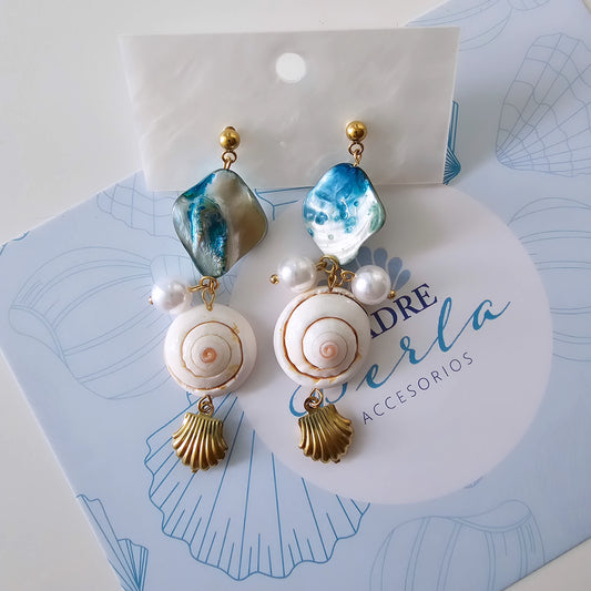 Madre Perla blue earrings