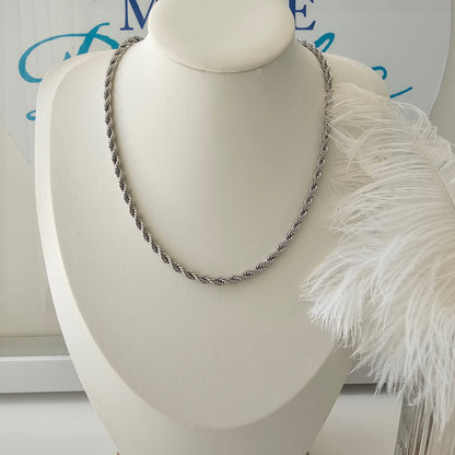 Rope necklace