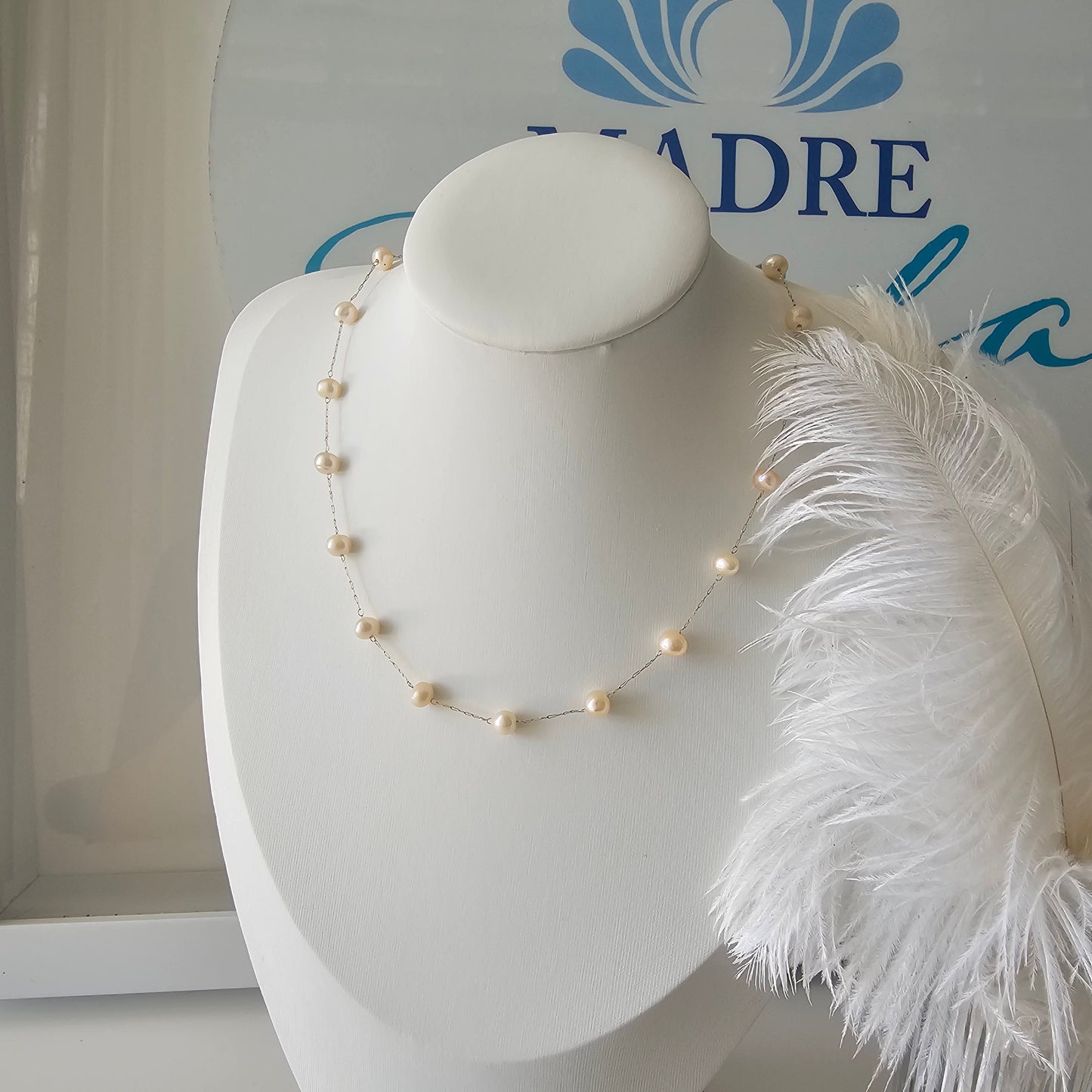 Roselle necklace
