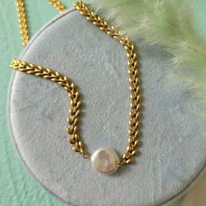 Ruth pearl necklace