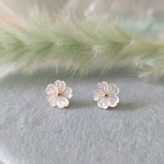 Sweet flower earrings