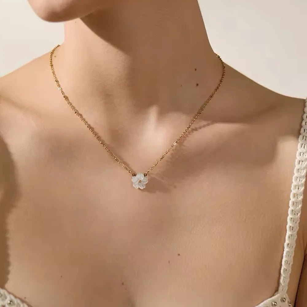 Florece necklace
