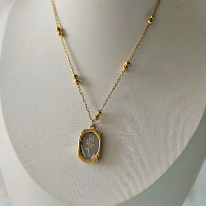 Victoria necklace
